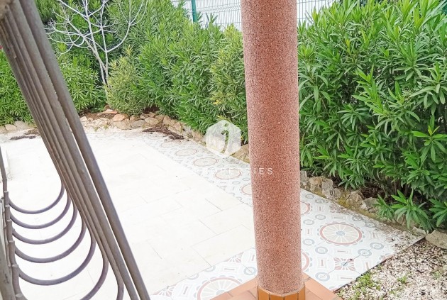 Segunda mano - Villa -
Torrevieja - La siesta