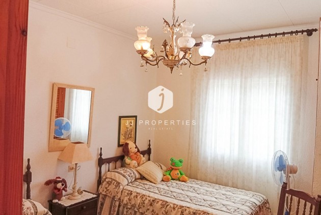 Segunda mano - Villa -
Torrevieja - La siesta