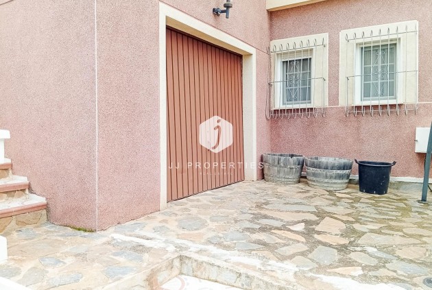 Segunda mano - Villa -
Torrevieja - La siesta