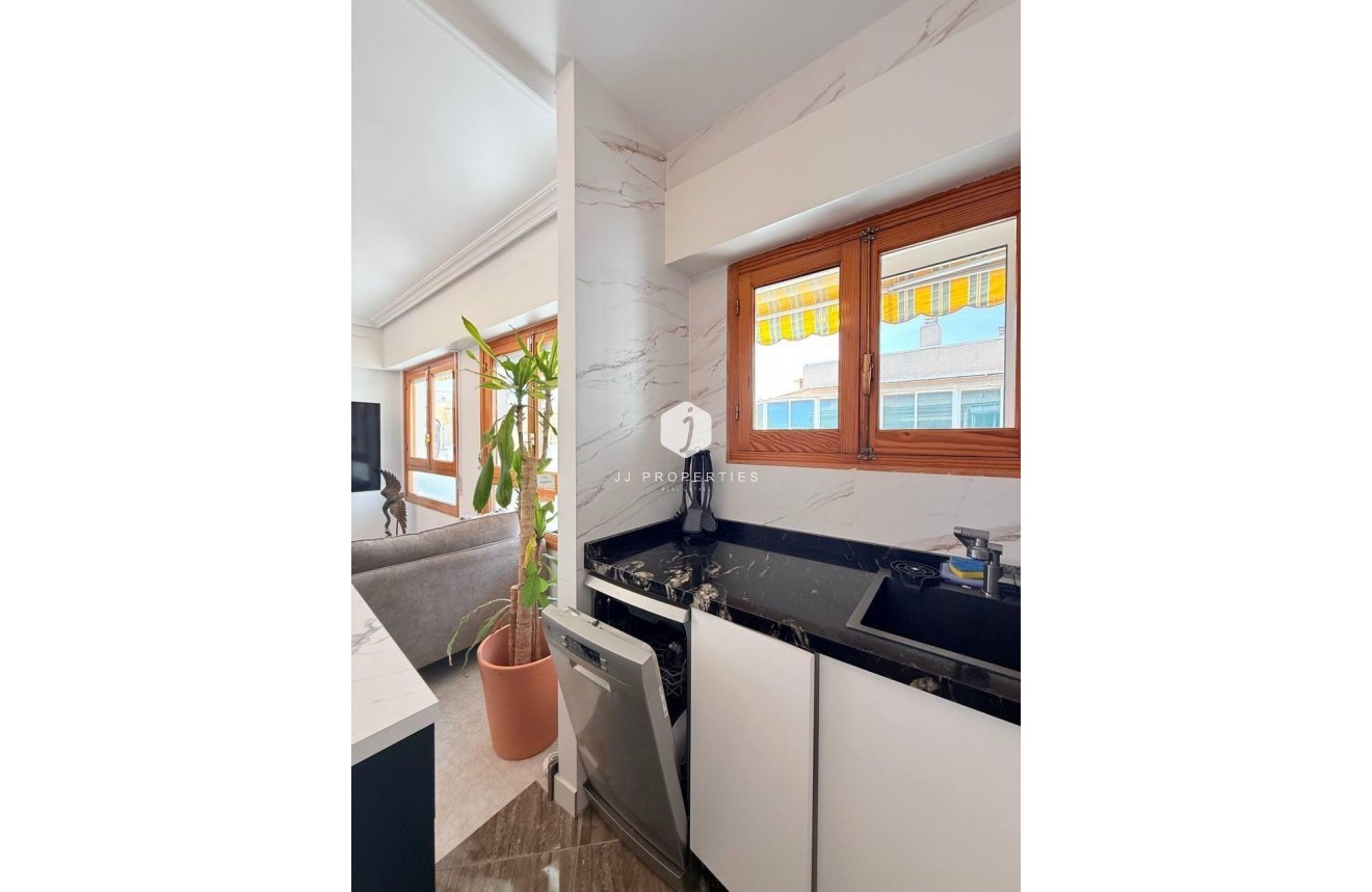 Resale - Penthouse -
Torrevieja - Playa del Cura