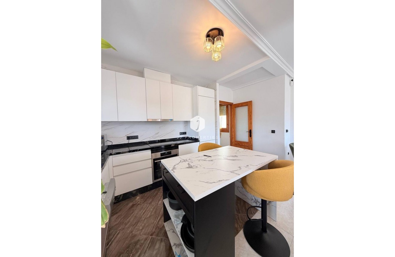 Resale - Penthouse -
Torrevieja - Playa del Cura