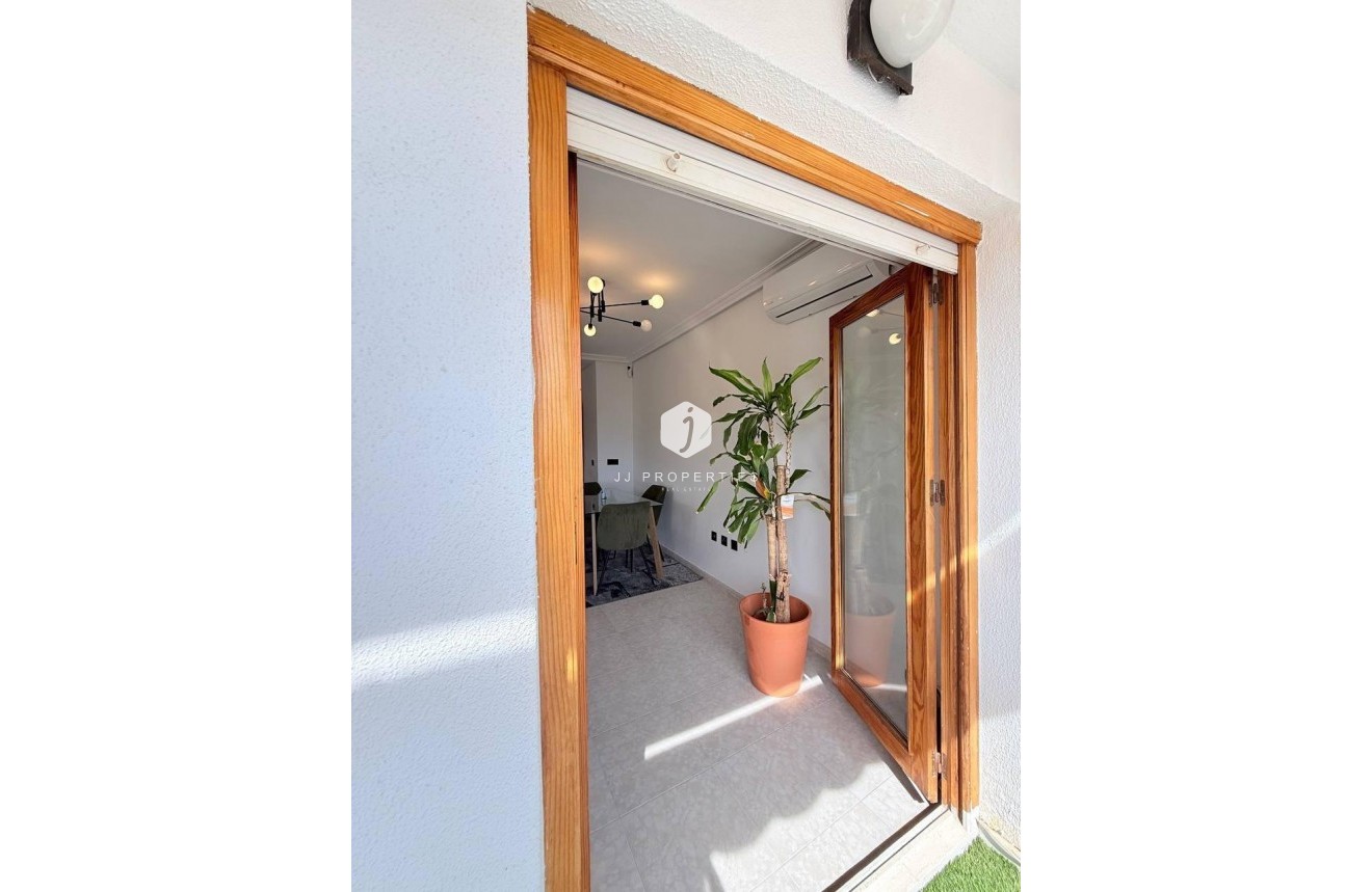 Resale - Penthouse -
Torrevieja - Playa del Cura