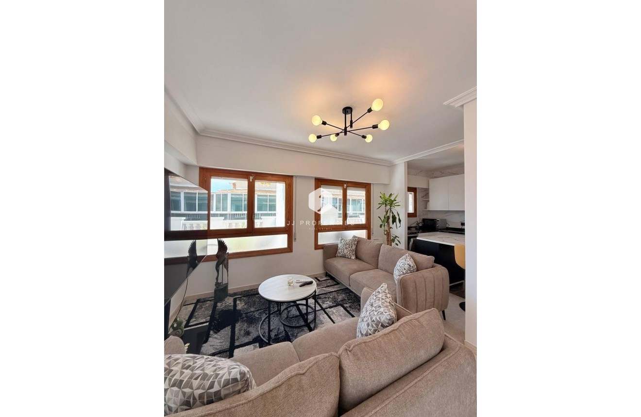 Resale - Penthouse -
Torrevieja - Playa del Cura