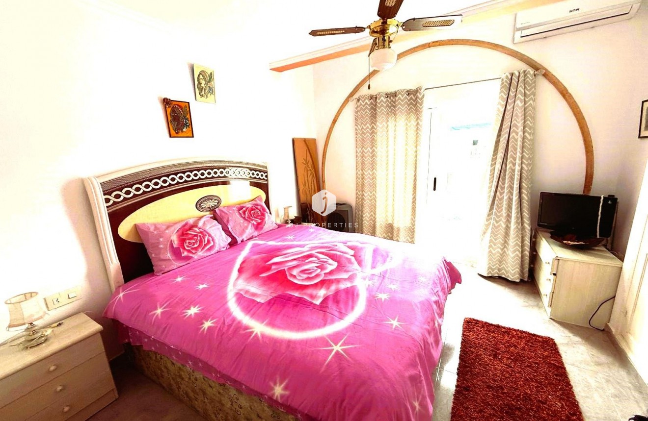 Segunda mano - Chalet -
Torrevieja - El chaparral