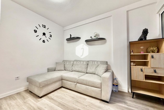 Z drugiej ręki - Mieszkanie w bloku -
Torrevieja - La Mata Pueblo