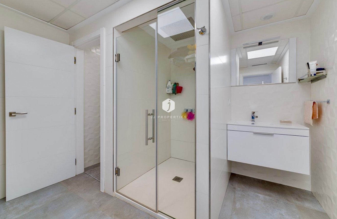 Aus zweiter Hand - Villa -
Torrevieja - Costa Blanca