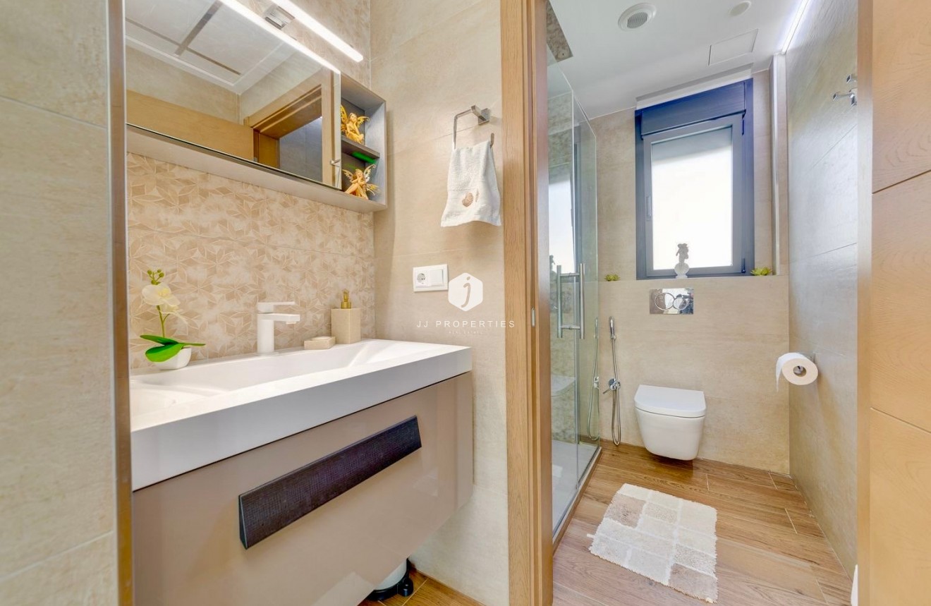 Aus zweiter Hand - Villa -
Torrevieja - Costa Blanca