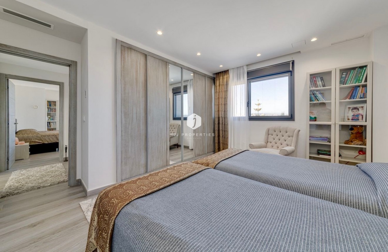 Aus zweiter Hand - Villa -
Torrevieja - Costa Blanca