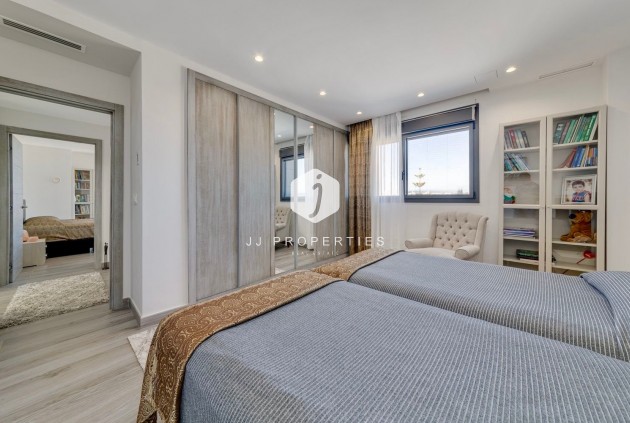 Aus zweiter Hand - Villa -
Torrevieja - Costa Blanca