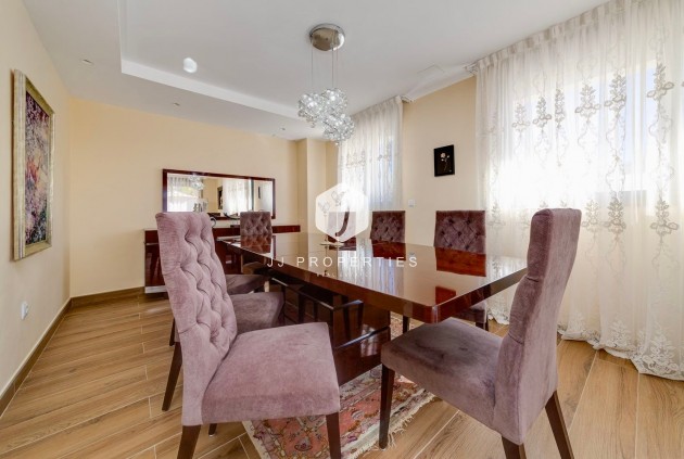 Aus zweiter Hand - Villa -
Torrevieja - Costa Blanca