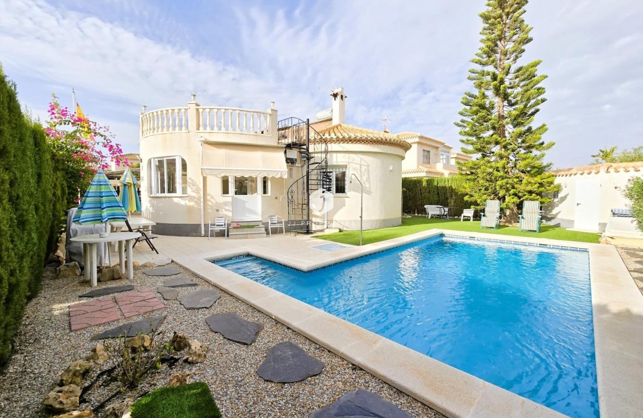 Z drugiej ręki - Villa -
Orihuela Costa - Playa Flamenca