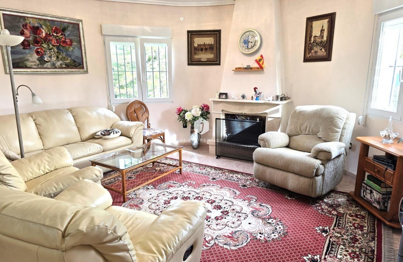 Z drugiej ręki - Villa -
Orihuela Costa - Playa Flamenca