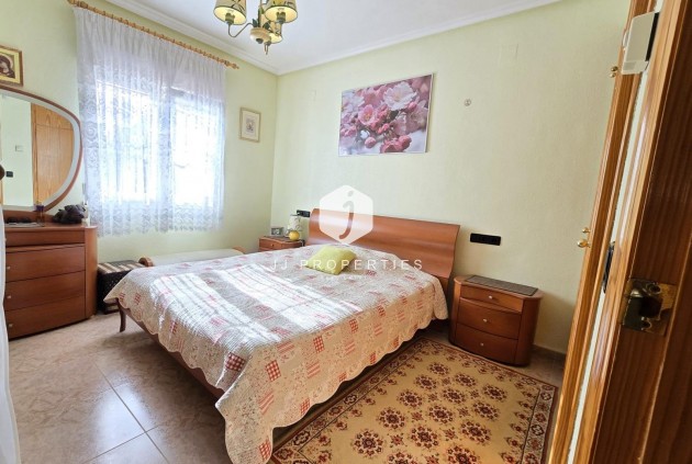 Z drugiej ręki - Villa -
Orihuela Costa - Playa Flamenca