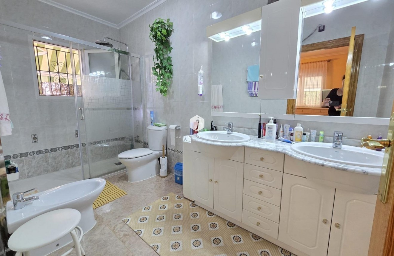 Z drugiej ręki - Villa -
Orihuela Costa - Playa Flamenca