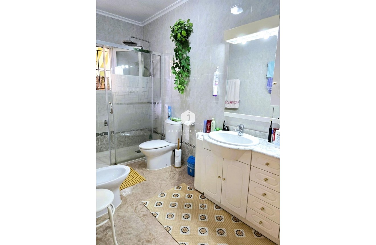 Z drugiej ręki - Villa -
Orihuela Costa - Playa Flamenca