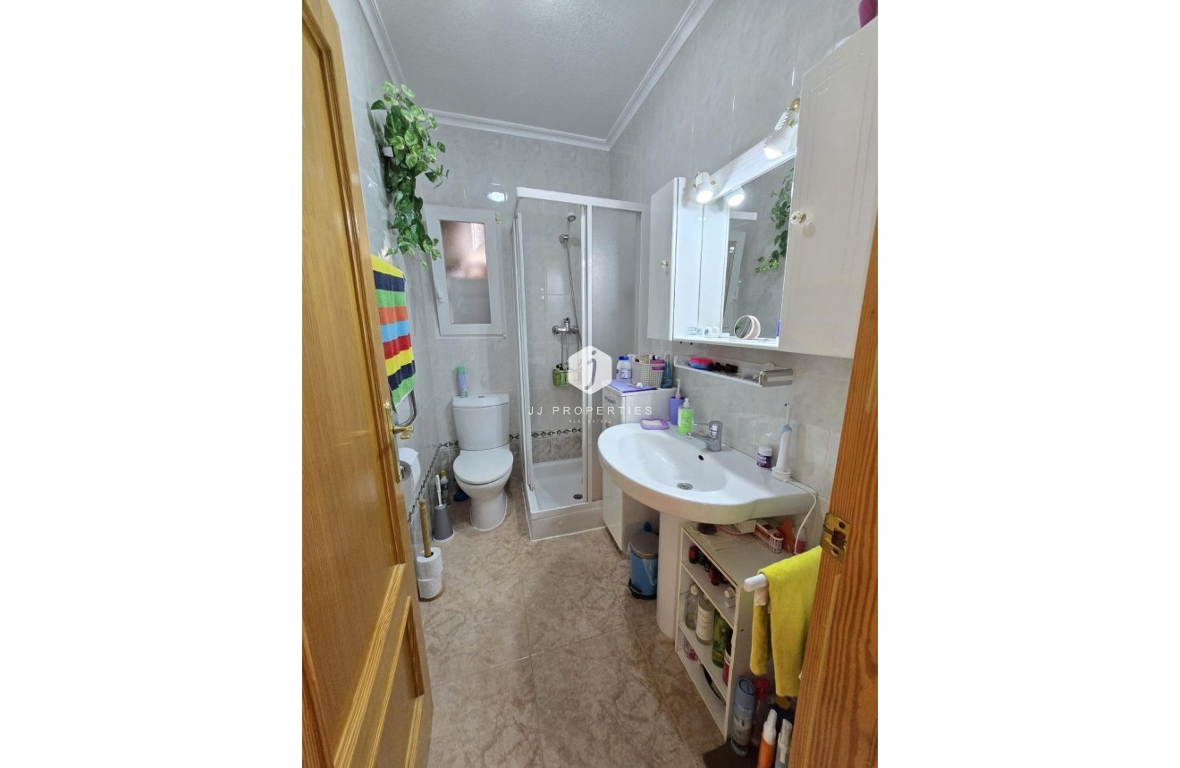 Z drugiej ręki - Villa -
Orihuela Costa - Playa Flamenca