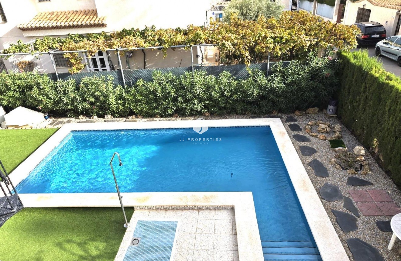 Z drugiej ręki - Villa -
Orihuela Costa - Playa Flamenca