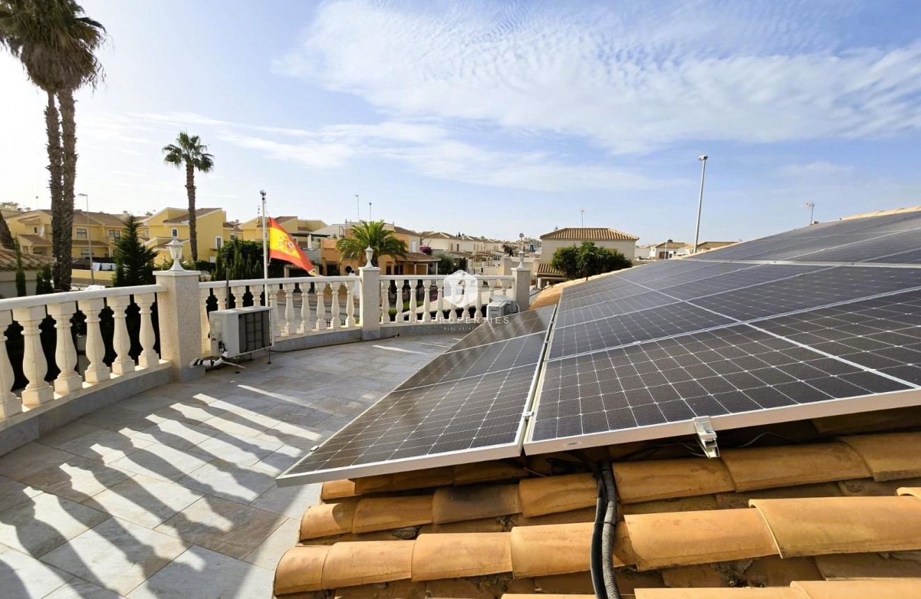 Z drugiej ręki - Villa -
Orihuela Costa - Playa Flamenca