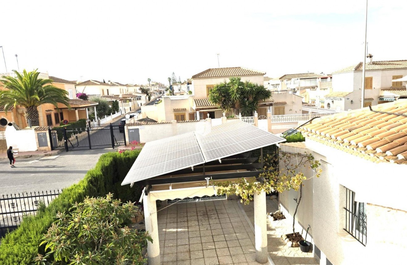 Z drugiej ręki - Villa -
Orihuela Costa - Playa Flamenca