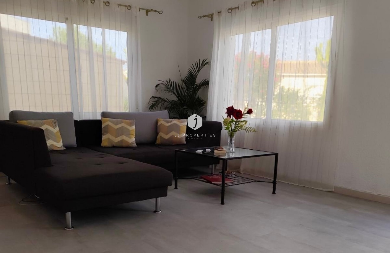 Segunda mano - Villa -
Ciudad Quesada - Costa Blanca