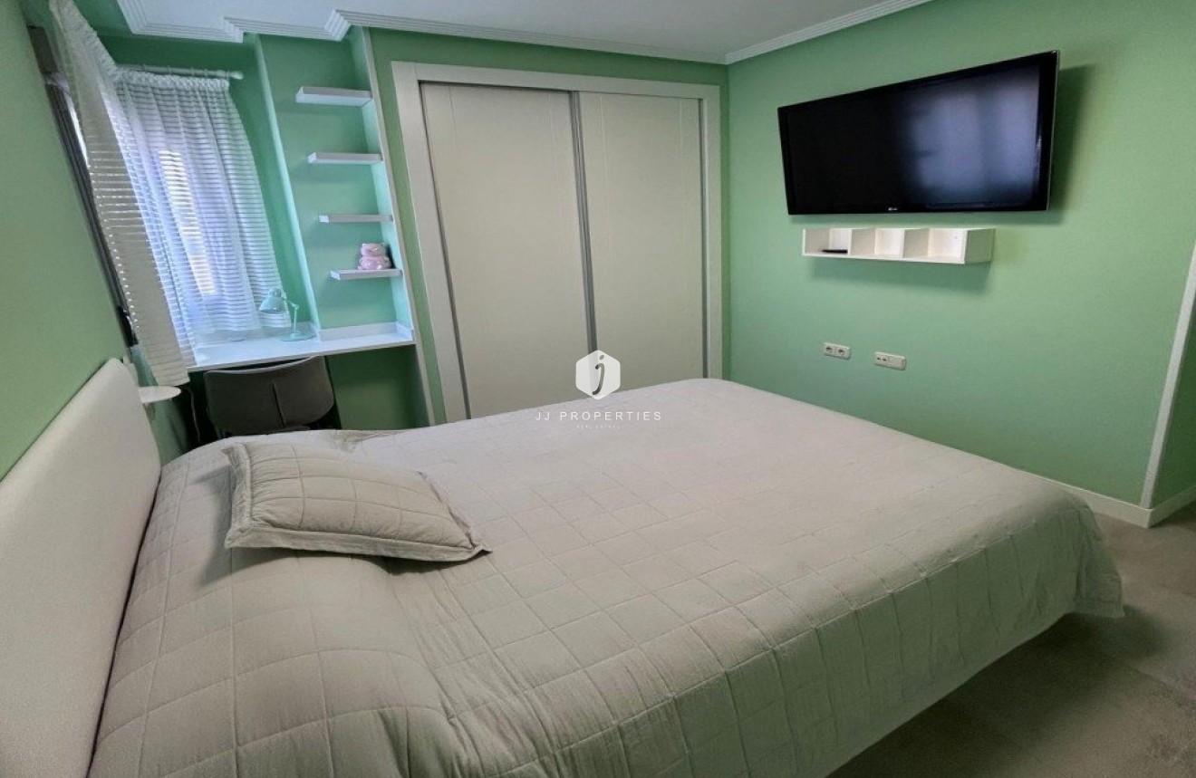 Resale - Apartment / flat -
Torrevieja - Costa Blanca