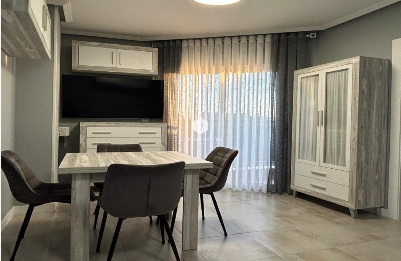 Resale - Apartment / flat -
Torrevieja - Costa Blanca