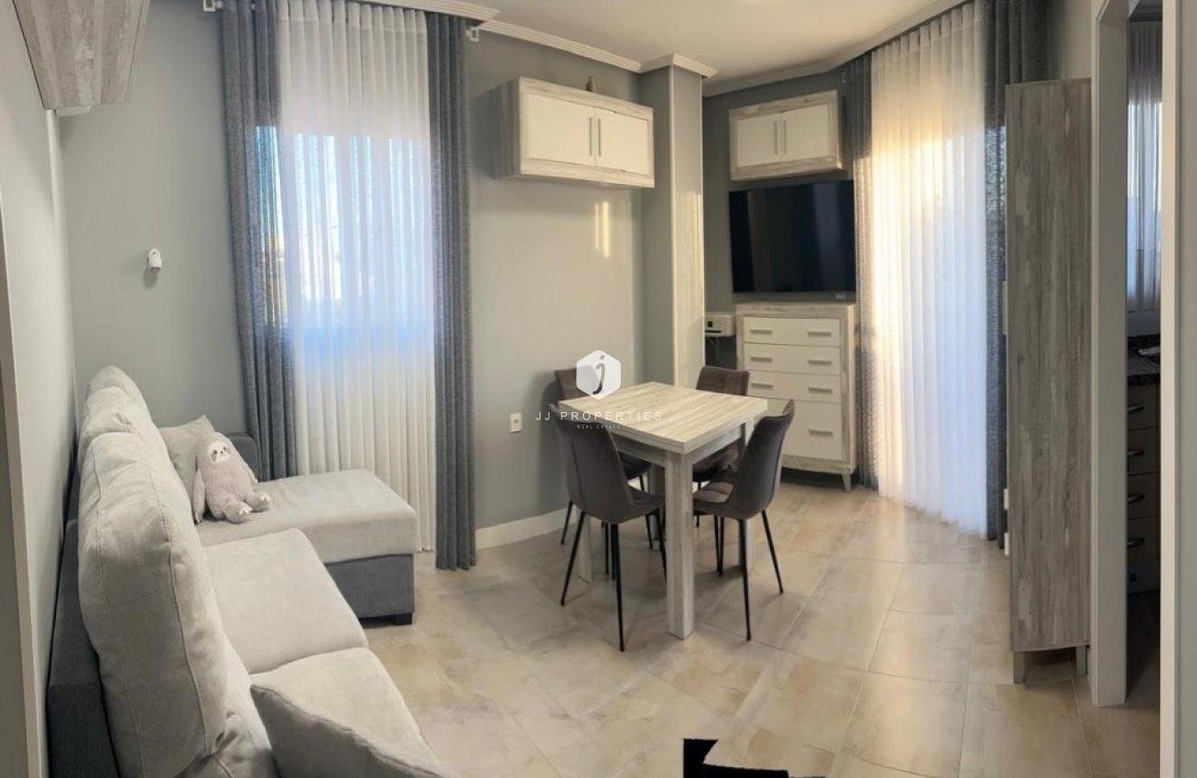 Resale - Apartment / flat -
Torrevieja - Costa Blanca