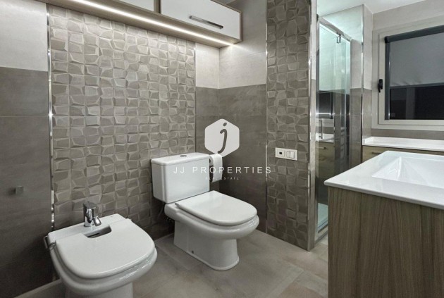 Resale - Apartment / flat -
Torrevieja - Costa Blanca