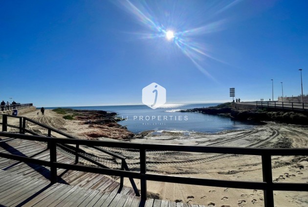 Resale - Apartment / flat -
Torrevieja - Costa Blanca