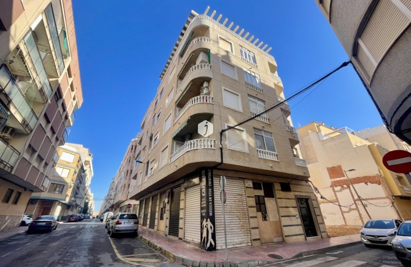 Resale - Apartment / flat -
Torrevieja - Costa Blanca