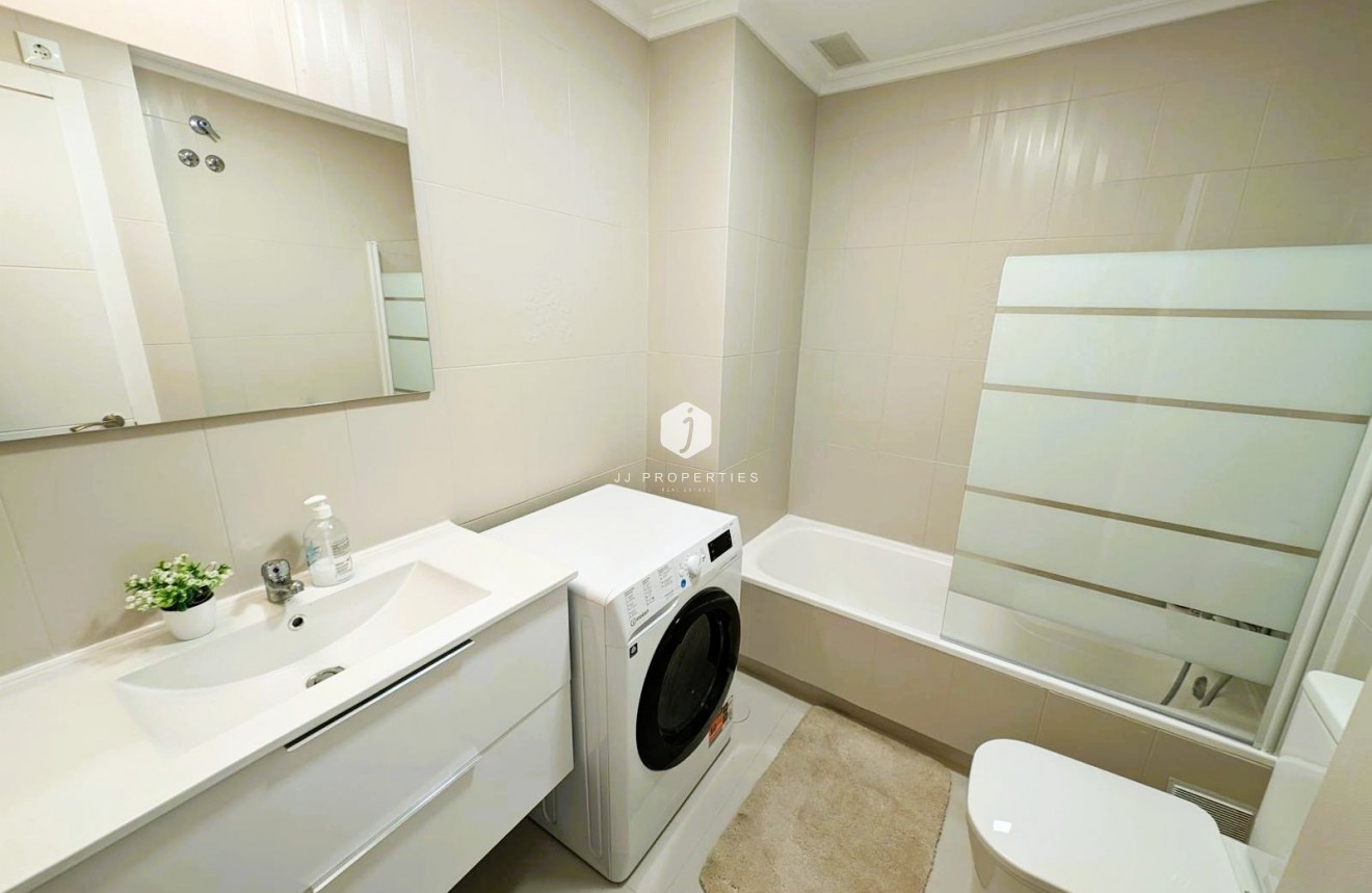 D'occasion - Appartement -
Torrevieja - Costa Blanca