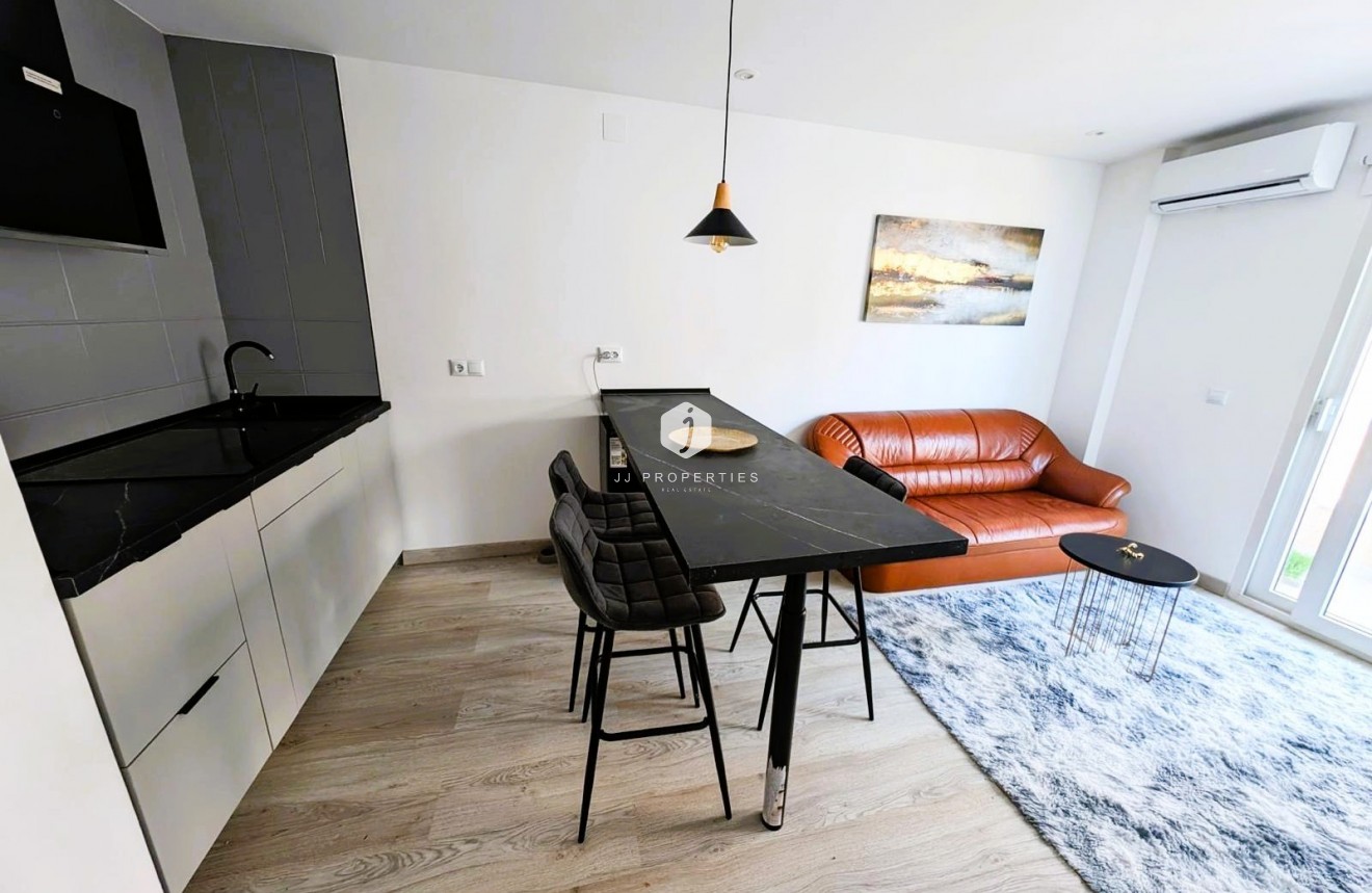 D'occasion - Appartement -
Torrevieja - Costa Blanca