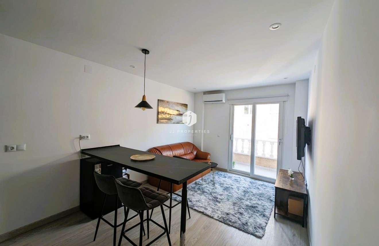 D'occasion - Appartement -
Torrevieja - Costa Blanca