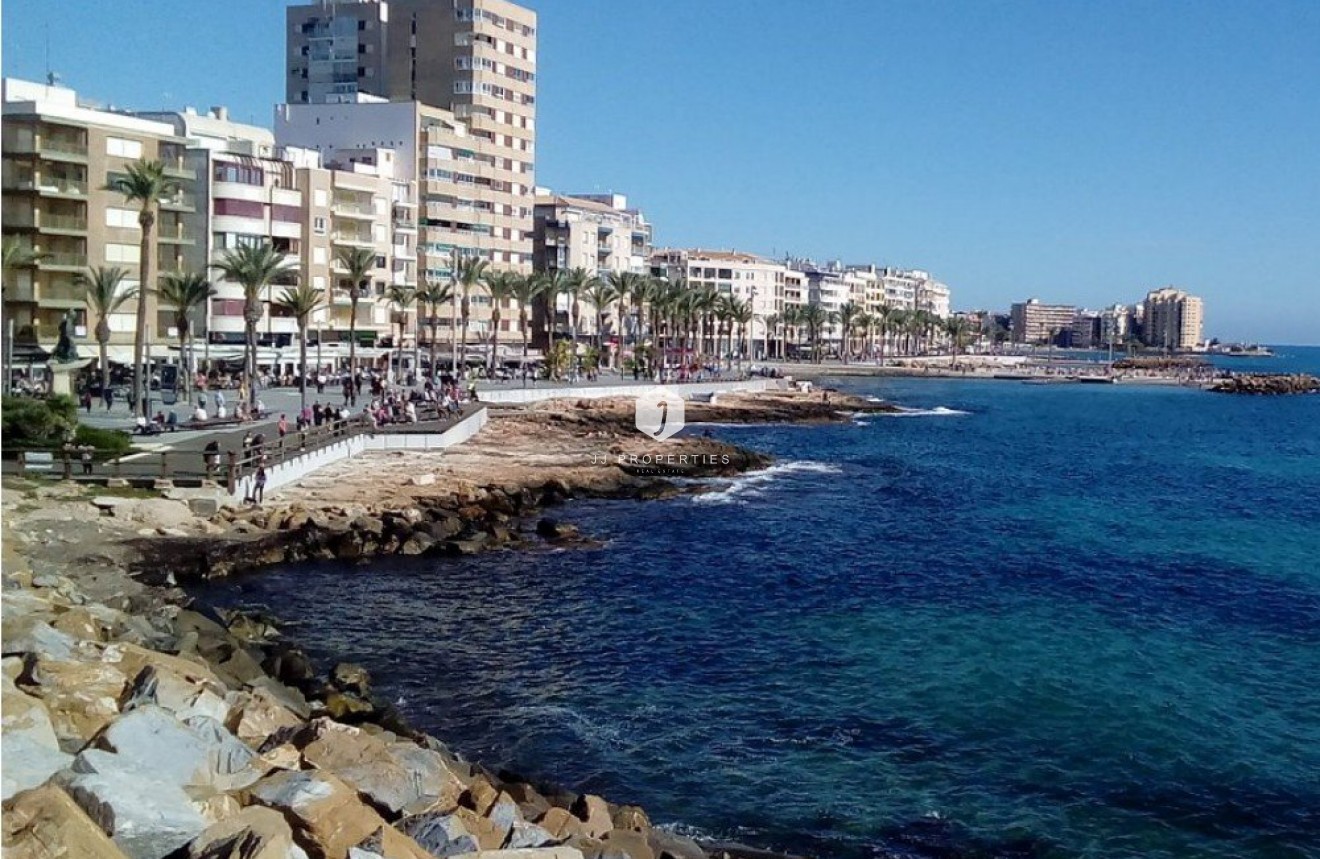 D'occasion - Appartement -
Torrevieja - Costa Blanca