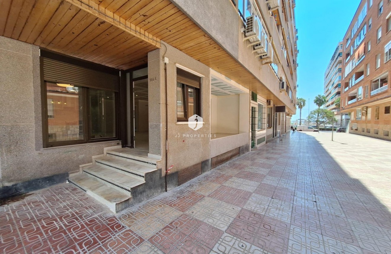 Z drugiej ręki - Mieszkanie w bloku -
Torrevieja - Acequion