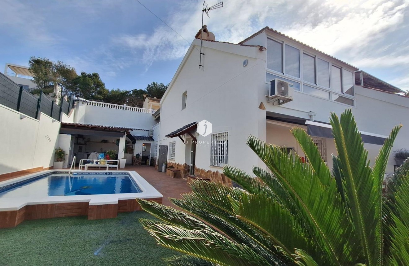 Segunda mano - Villa -
Torrevieja - Los Balcones - Los Altos del Edén