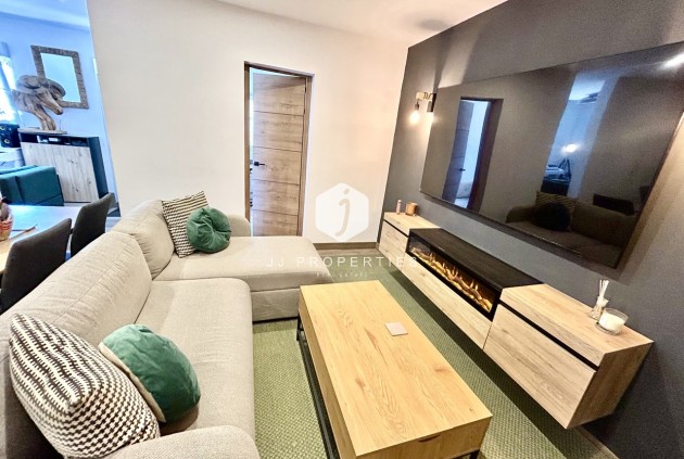 Resale - Chalet -
San Miguel de Salinas - Inland