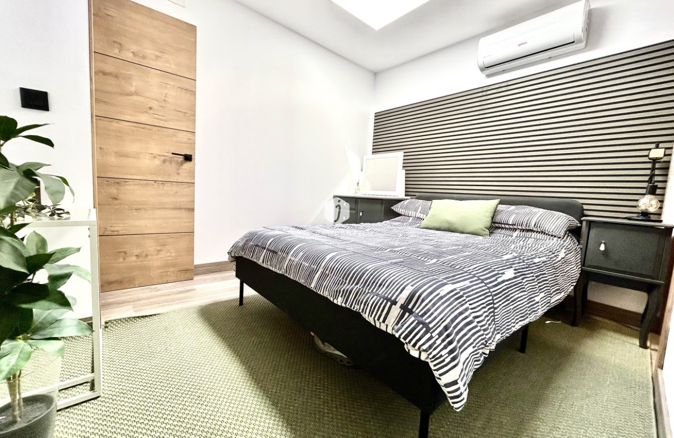Resale - Chalet -
San Miguel de Salinas - Inland