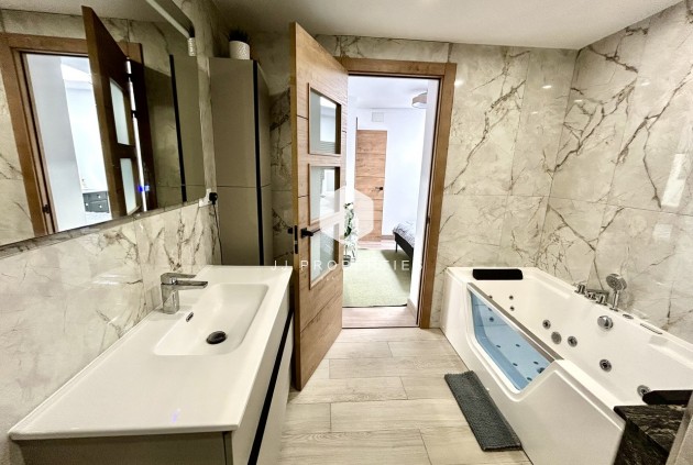 Resale - Chalet -
San Miguel de Salinas - Inland
