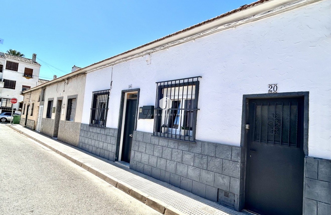 Resale - Chalet -
San Miguel de Salinas - Inland