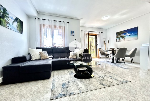 Z drugiej ręki - Szalet -
Playa Flamenca - Costa Blanca