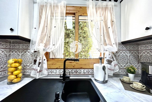 Z drugiej ręki - Szalet -
Playa Flamenca - Costa Blanca