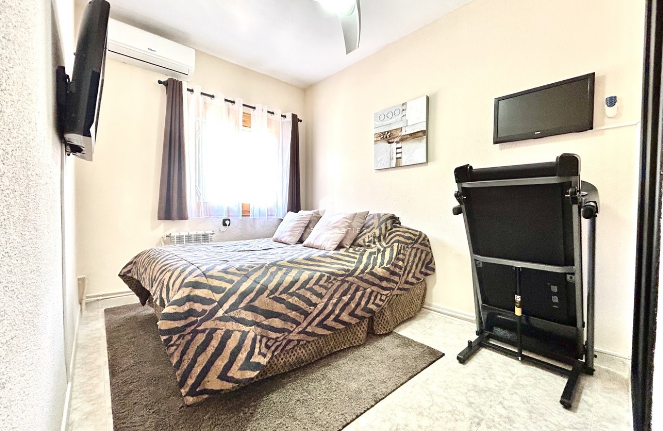 Z drugiej ręki - Szalet -
Playa Flamenca - Costa Blanca