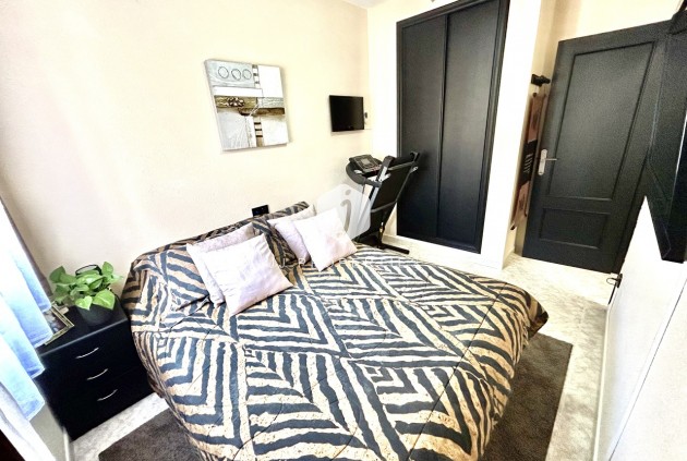 Z drugiej ręki - Szalet -
Playa Flamenca - Costa Blanca