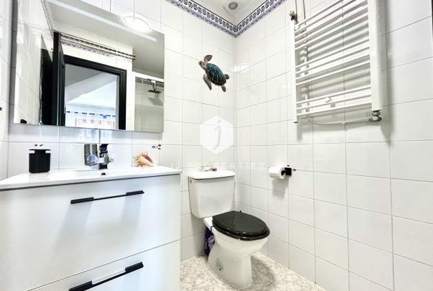 Z drugiej ręki - Szalet -
Playa Flamenca - Costa Blanca