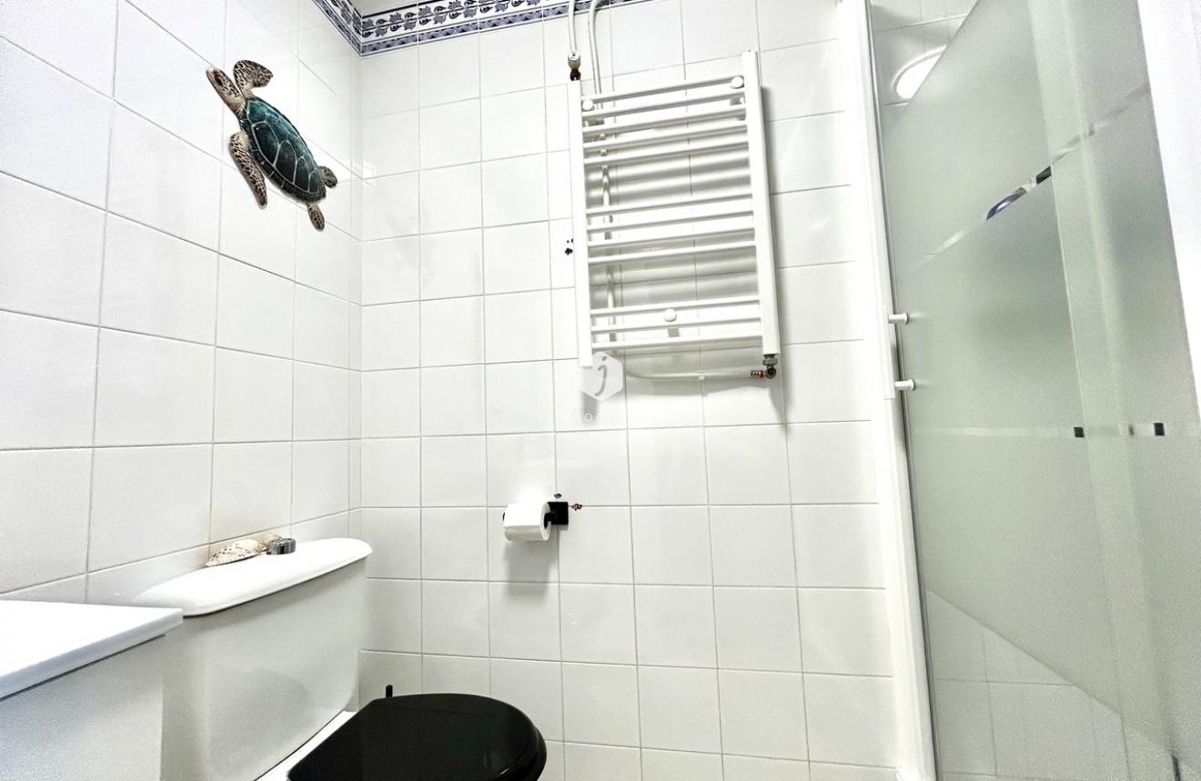 Z drugiej ręki - Szalet -
Playa Flamenca - Costa Blanca