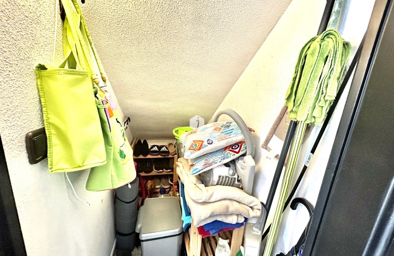 Z drugiej ręki - Szalet -
Playa Flamenca - Costa Blanca