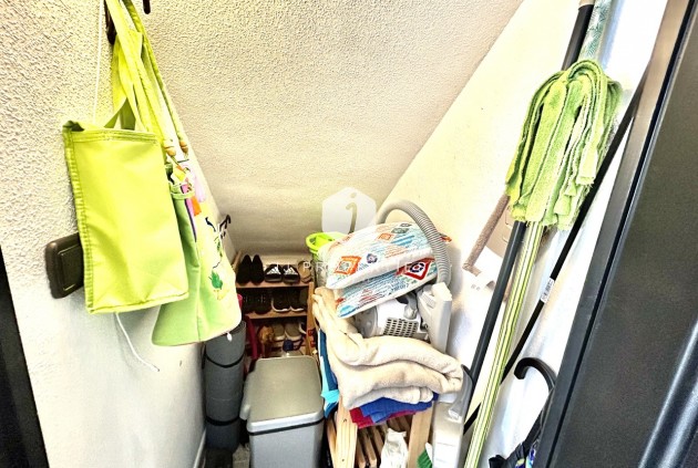 Z drugiej ręki - Szalet -
Playa Flamenca - Costa Blanca