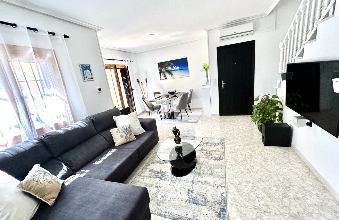 Z drugiej ręki - Szalet -
Playa Flamenca - Costa Blanca