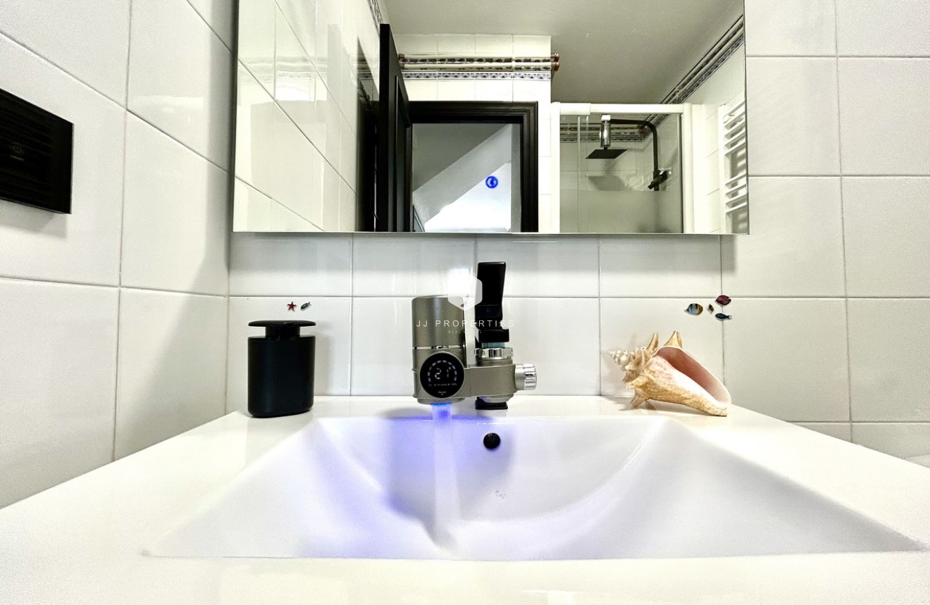 Z drugiej ręki - Szalet -
Playa Flamenca - Costa Blanca